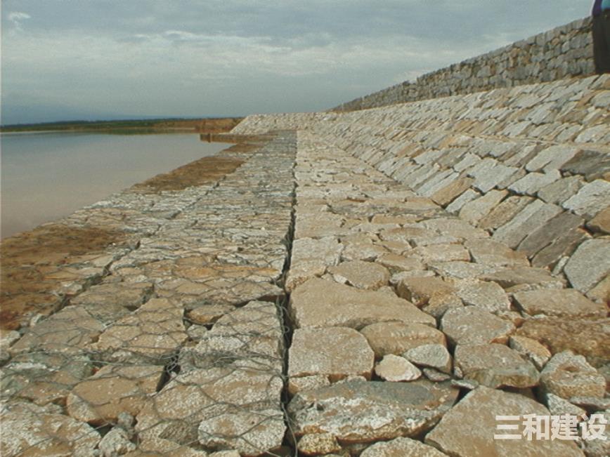 商洛市丹江城防柳家沟堤防